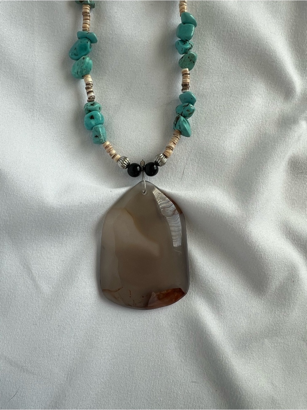 Turquoise Chip Bead Necklace with Agate Pendant - Women Jewelry - Picture 2 of 5